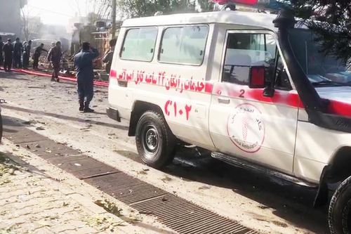 Đoàn xe Phó Tổng thống Afghanistan trúng bom, nghi âm mưu ám sát