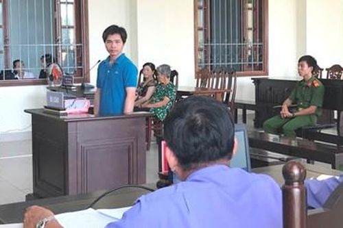 Đốt nhà 'người yêu cũ' vì đòi tiền không được