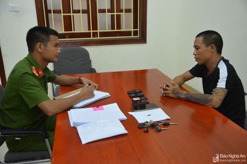 Nhóm thanh niên chuyên dùng vam phá khóa trộm xe máy và ắc quy ô tô