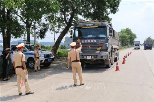 Ninh Bình chấn chỉnh, xử lý các trường hợp xe quá khổ, quá tải trên tuyến đường 447