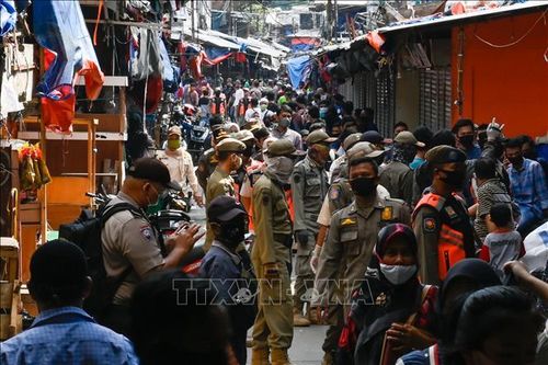 Thủ đô Jakarta của Indonesia tái áp đặt các biện pháp giãn cách xã hội quy mô lớn