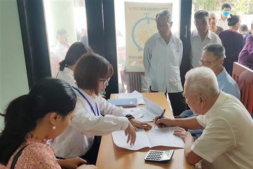 Hỗ trợ 13,2 tỉ đồng cho người lao động, hộ kinh doanh bị ảnh hưởng COVID-19