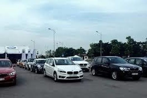 Tháng 'cô hồn' khiến doanh số bán ô tô giảm mạnh