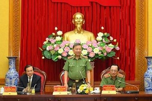 Tạo điều kiện thuận lợi để văn nghệ sĩ sáng tạo, đồng hành, gắn bó với lực lượng CAND