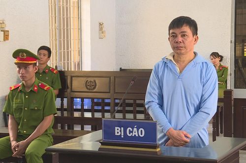 Chém người sau mâu thuẫn trong cuộc nhậu, lãnh 12 năm tù