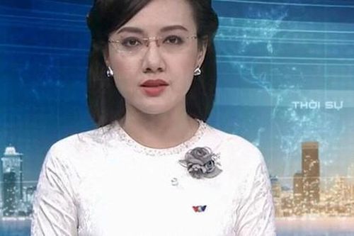 Góc khuất ít biết sau hình ảnh xinh đẹp của BTV Hoài Anh trên bản tin Thời sự 19h