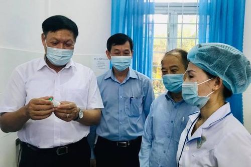 Thứ trưởng Đỗ Xuân Tuyên: Kon Tum không lơ là, chủ quan để tránh tái bùng phát ổ dịch bạch hầu