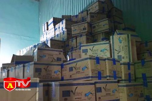 Phát hiện 5 triệu găng tay y tế giả các nhãn hiệu nổi tiếng