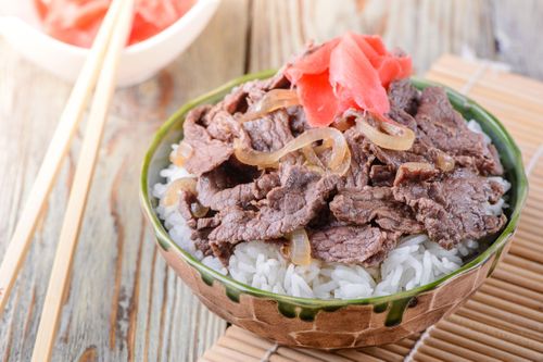Đặc sản cơm thịt bò của người Nhật
