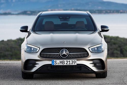 Mercedes E-Class 2021 có giá đắt nhất 112.450 USD