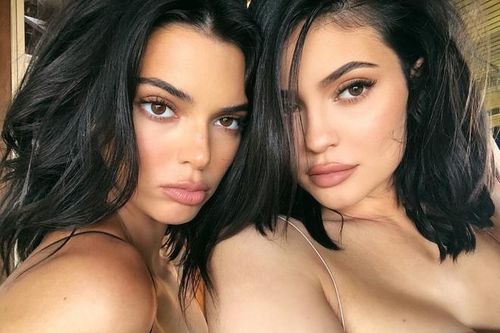 Gia đình Kardashian nổi tiếng và giàu có sau 14 năm