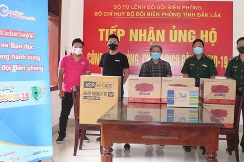 Đắk Lắk: Những món quà ý nghĩa chuyển đến tuyến đầu phòng, chống dịch Covid-19