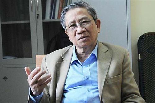 GS Nguyễn Minh Thuyết: Không cho học sinh viết vào sách giáo khoa là một chủ trương sai lầm!