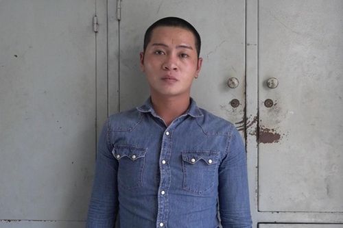 Tấn công bảo vệ bệnh viện vì bị nhắc đeo khẩu trang
