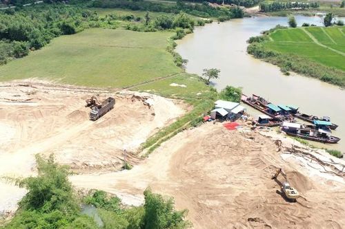 Nhức nhối nạn khai thác cát trên địa bàn Bình Thuận