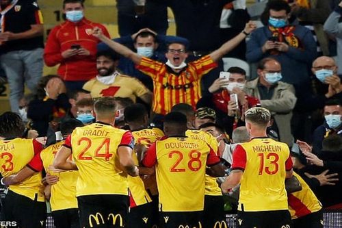 PSG thua tân binh Ligue 1