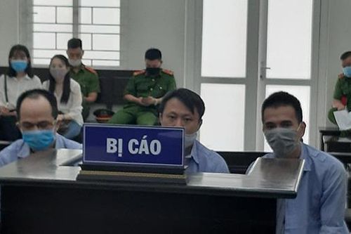 Nhiều bị cáo dắt nhau hầu tòa vì làm giả giấy tờ xe để vay tiền
