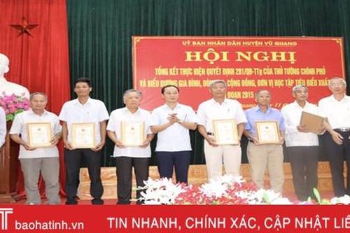 Vũ Quang vinh danh 40 gia đình, dòng họ và cộng đồng học tập tiêu biểu