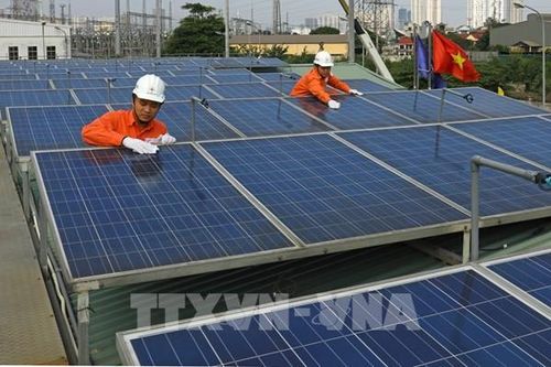 Gắn trách nhiệm thu gom, xử lý rác thải pin mặt trời với các nhà sản xuất