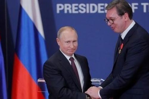Tổng thống Putin xin lỗi người đồng cấp Serbia vì một bài đăng Facebook