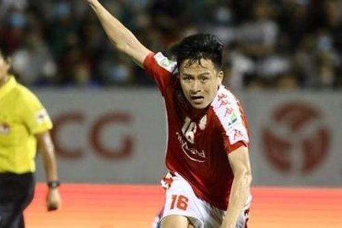 TP HCM lội ngược dòng 'nghẹt thở' trước Vũng Tàu