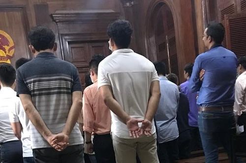 Nhóm người nước ngoài tổ chức đánh bạc lãnh án