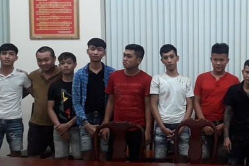 Đánh úp sòng bạc ven bờ suối Săn Máu