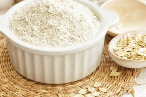 Tranh cãi về việc thay bột gạo bằng yến mạch cho con ăn dặm, chuyên gia nói gì về điều này?