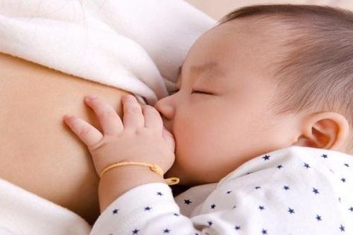 COVID-19 và nguyên tắc dinh dưỡng cần lưu ý cho bé