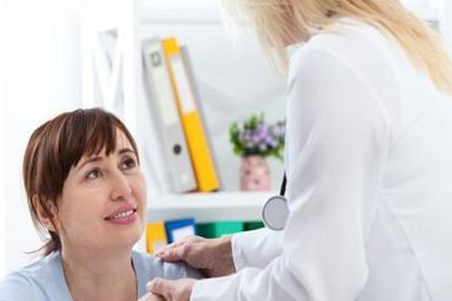 Khuyến cáo mới trị hội chứng niệu sinh dục thời kỳ mãn kinh