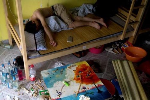 Những thanh niên Thâm Quyến 'làm một ngày, chơi 3 bữa'