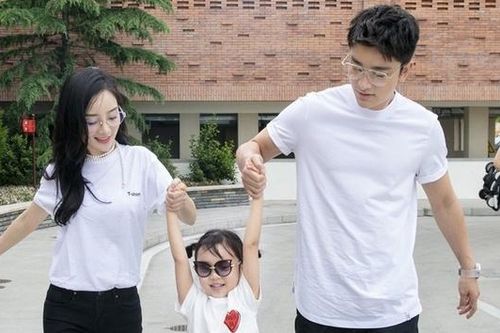 Giả Nãi Lượng thân thiết với Lý Tiểu Lộ sau ly hôn