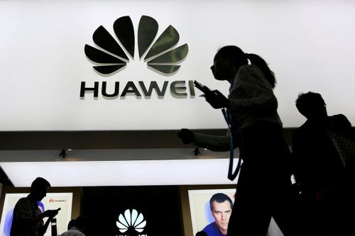 Huawei bị Samsung và LG bỏ rơi
