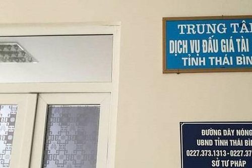 Bắt thêm nữ cán bộ Trung tâm dịch vụ đấu giá đất liên quan đến Đường 'Nhuệ'