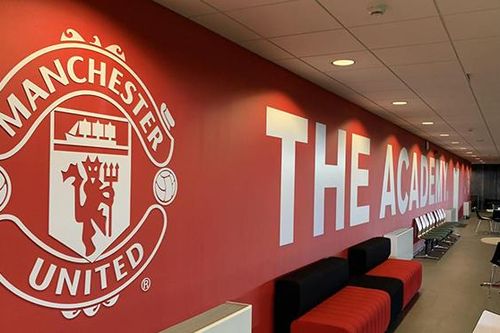 Chuyển nhượng 12/9: MU công bố 3 tân binh. Mendy sang Chelsea kiểm tra y tế
