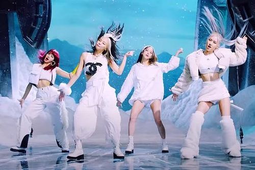Blackpink viết lại lịch sử youtube với 'How You Like That'
