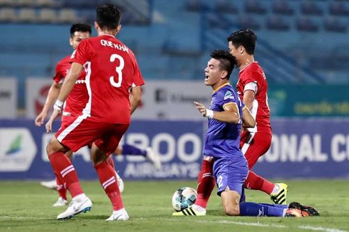 HLV Nguyễn Thanh Sơn: 'Barca còn thua đậm huống hồ Bình Dương'