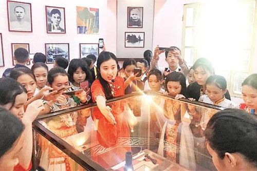 Trên quê hương Xô viết Anh hùng