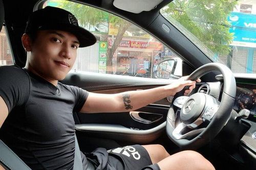 Hai YouTuber tai tiếng bất chấp gạch đá để kiếm tiền tỷ