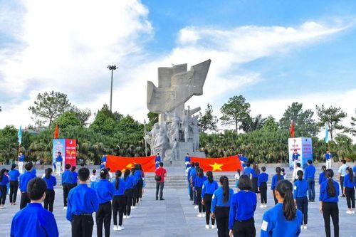 Tiếp lửa truyền thống 90 năm Xô viết Nghệ Tĩnh