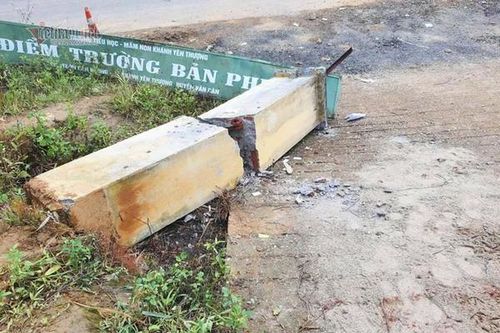 Cổng trường sập đổ và những cái chết xót thương ở trường học