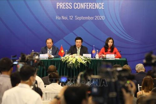 Xây dựng Đông Nam Á hòa bình, thịnh vượng, thể hiện vai trò trung tâm của ASEAN