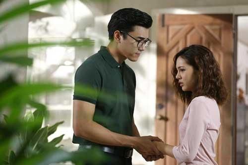 Nửa đêm chồng về nhà, vợ bật khóc thú nhận: 'Em đã ngoại tình' rồi đưa đơn ly hôn, song 10 ngày sau chính anh lại phải sụp xuống xin cô tha thứ