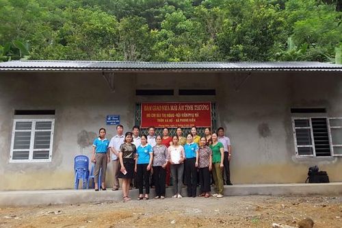 Hội Liên hiệp phụ nữ Bảo Thắng trao nhà mái ấm tình thương cho hội viên nghèo