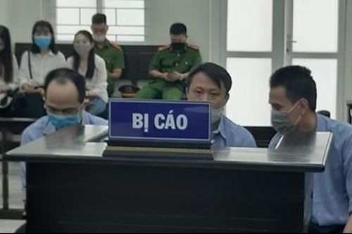 Làm giả giấy tờ 3 ô tô xịn đem cầm cố lấy tiền
