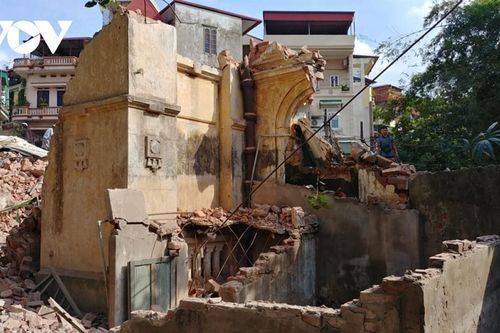 Căn biệt thự trạm phát sóng bản Tuyên ngôn độc lập bị phá bỏ