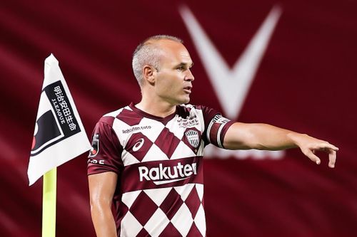 Iniesta góp phần cứu đội bóng Nhật Bản ở phút 90+3
