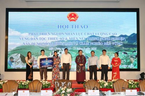 Phát triển nguồn nhân lực chất lượng cao vùng dân tộc thiểu số và miền núi