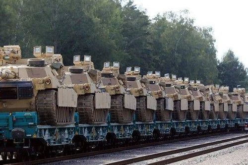 Belarus cáo buộc Mỹ đưa xe tăng áp sát biên giới