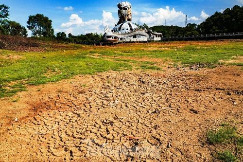 Công viên nước 'kinh dị' tại Huế từng lên báo Mỹ lại khô kiệt khác thường